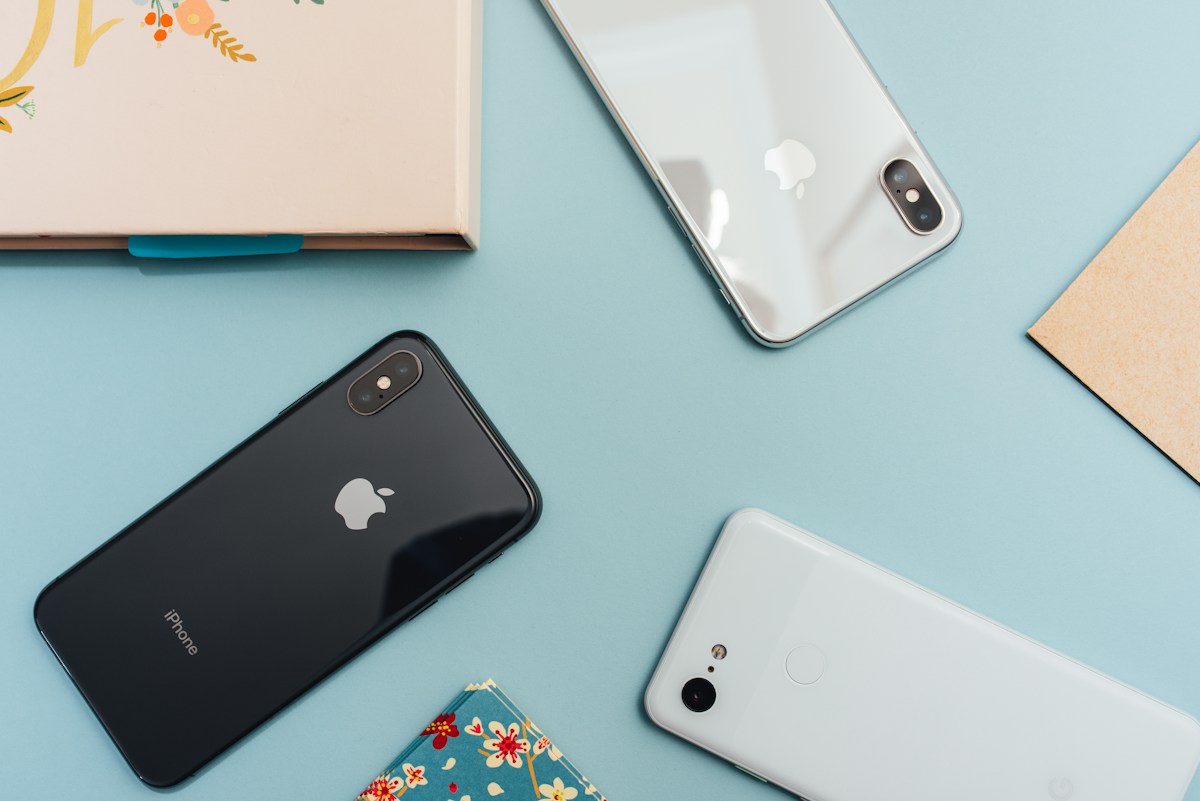 Independent dark smartphone image substitute